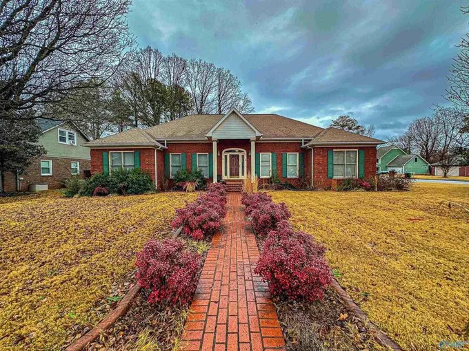 2302 Cumberland Place SW, Decatur, AL 35603  621161273 for Sale