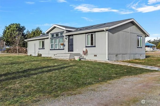 914 SHARON ST, Oak Harbor, WA 98277 Manufactured On Land For Sale  MLS# 2191398