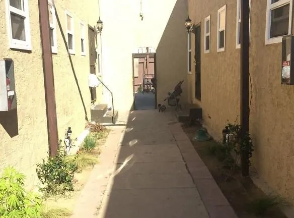 842 Alamitos Ave - Long Beach, CA 90813 - Home For Rent