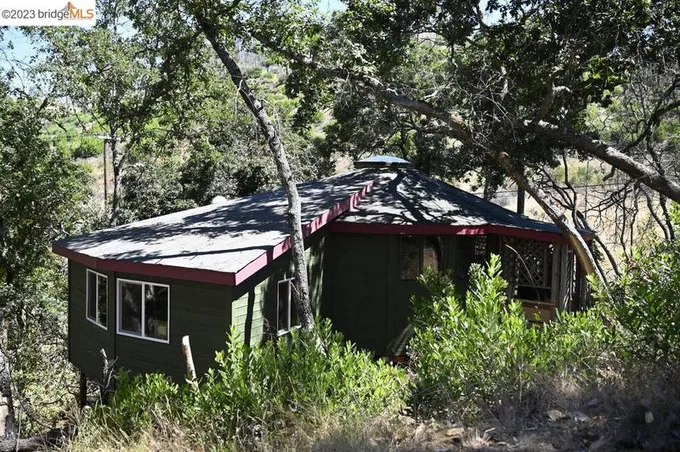 1557 Los Alamos Rd, Santa Rosa, CA 95409  MLS# 41033989 for Sale