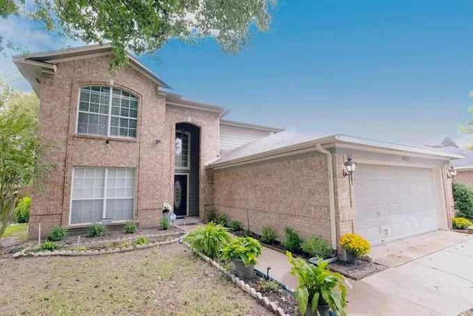 4439 Wescott Dr, Grand Prairie, TX 75052 for Sale