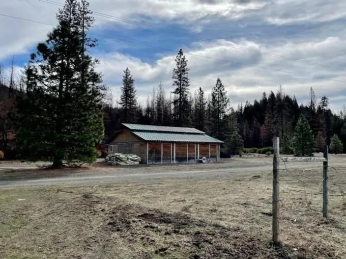820 E E Hettenshaw Rd, Zenia, CA 95595  MLS# 265777 for Sale