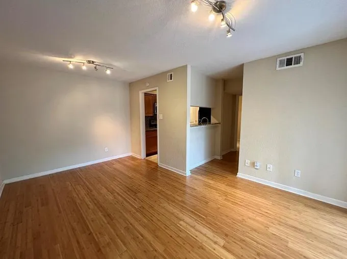 3204 Menchaca Rd #412, Austin, TX 78704 - MLS 1129523 for Rent