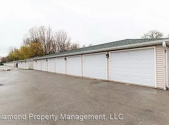 Roland Lanes Estates - 1168 Roland Ln - Green Bay, WI Apartments for Rent