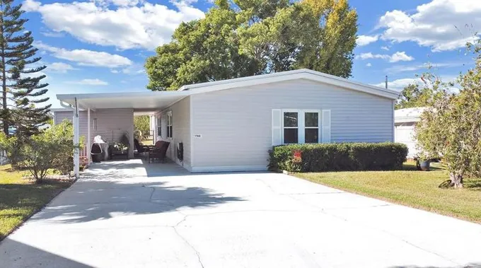 1748 Quail Hill Dr, Lakeland, FL 33810 - MLS P4927783 for Sale