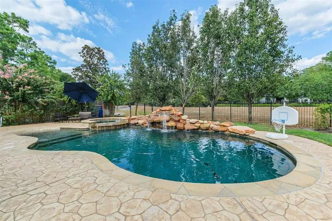 126 ORIEL OAKS CIR, The Woodlands, TX 77382 Single Family Residence For Sale  MLS# 85009427