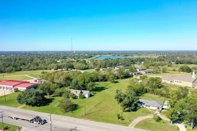1623 E Main St, Madisonville, TX 77864 - MLS 2912898 for Sale