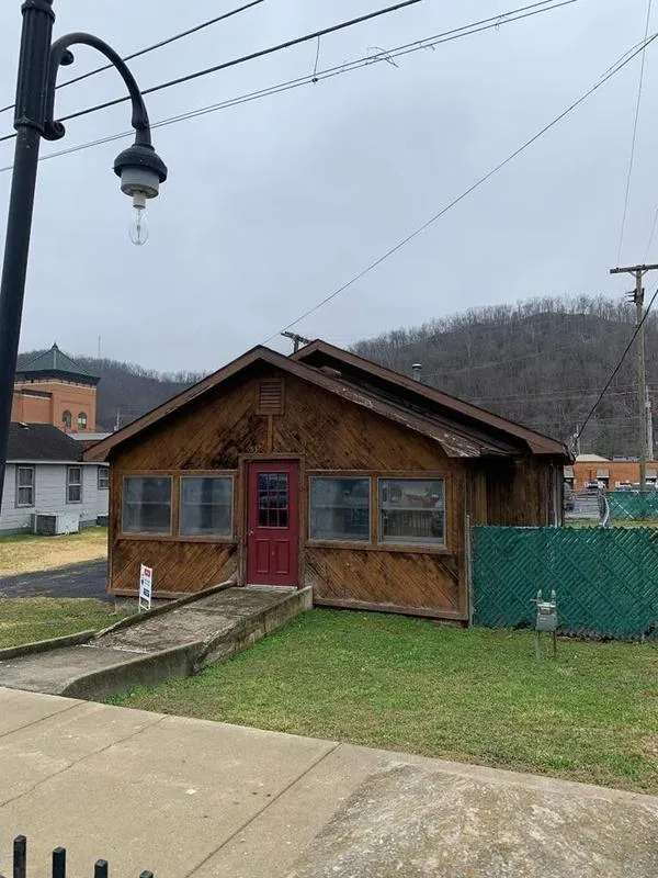 Prestonsburg, Floyd County, KY Commercial Property, House for sale Property ID: 416245058