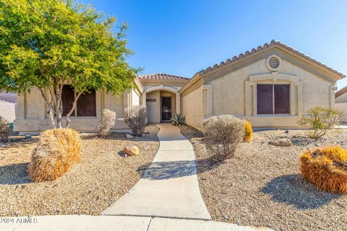 10979 S INDIAN WELLS DR, Goodyear, AZ 85338 Single Family Residence For Sale  MLS# 6649125 for Rent