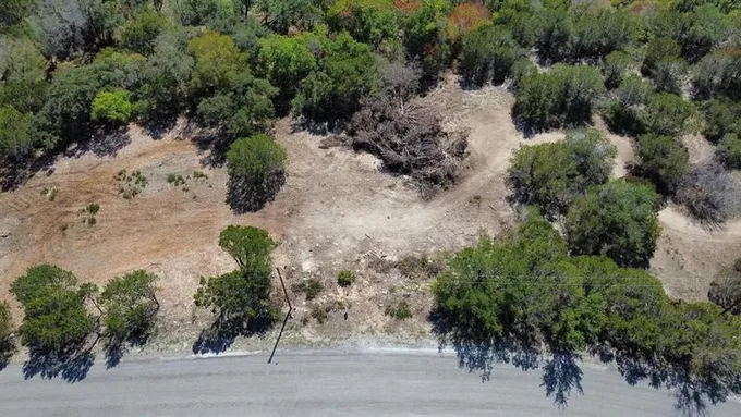 817 Thicket Trl, Granbury, TX 76048 for Sale