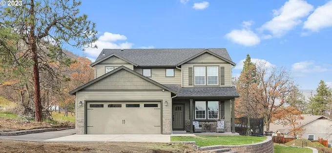 1401 Gordon Ct, The Dalles, OR 97058 - MLS 23057808 for Sale
