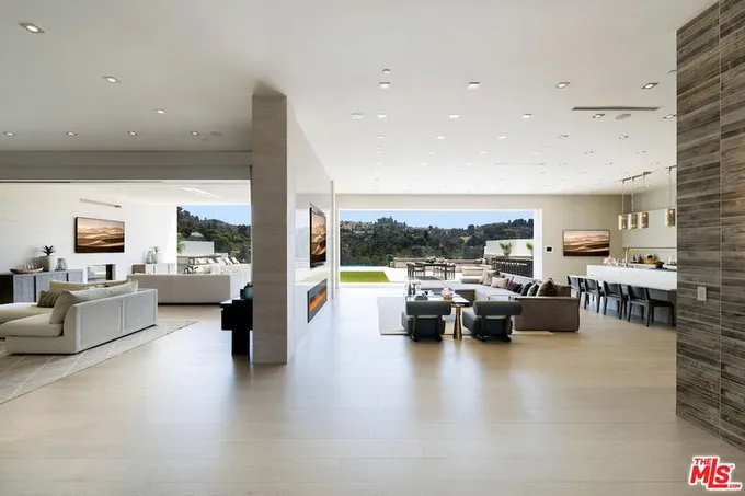 2620 Wallingford Drive, Beverly Hills, CA 90210 for Rent