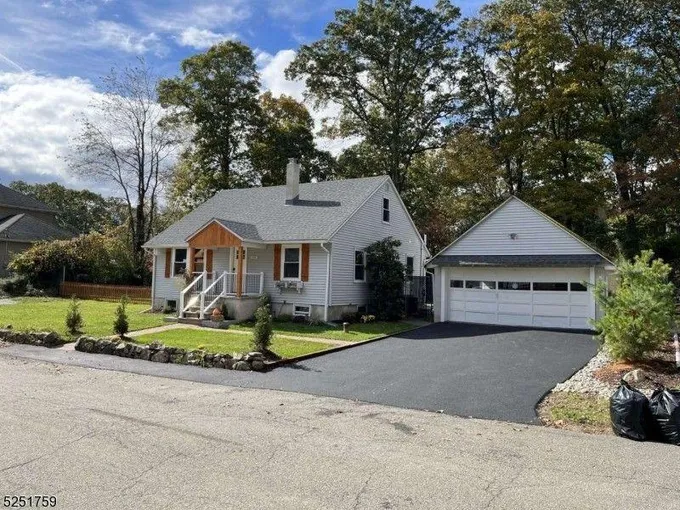 Hopatcong, Susinteraction County, NJ House for sale Property ID: 418053453