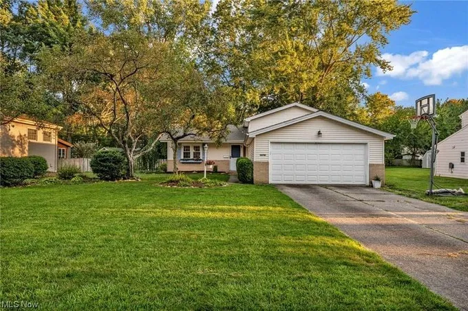 Olmsted Falls, Cuyahoga County, OH House for sale Property ID: 417628852
