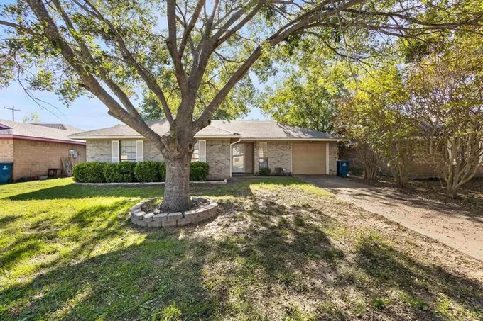 1606 Phillips Ln, Kaufman, TX 75142 for Sale