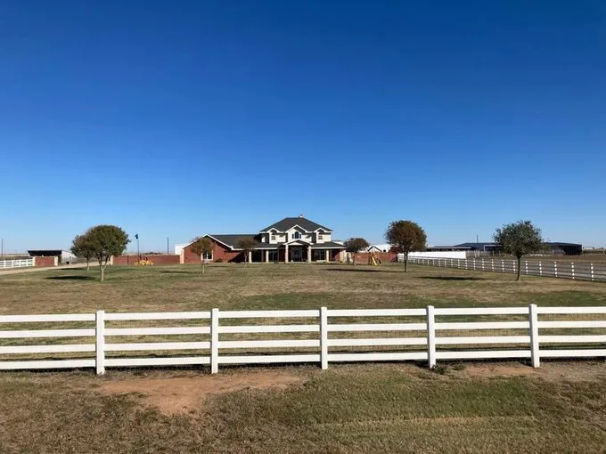 1920 County Road 135, Plainview, TX 79072 for Sale