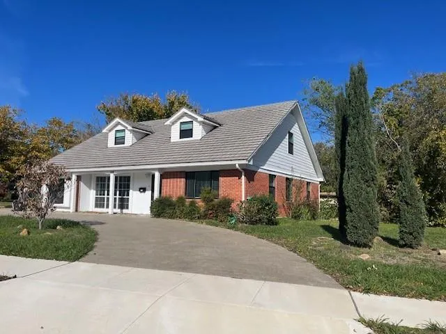 109 W Marguerita Dr, Garland, TX 75040 for Rent