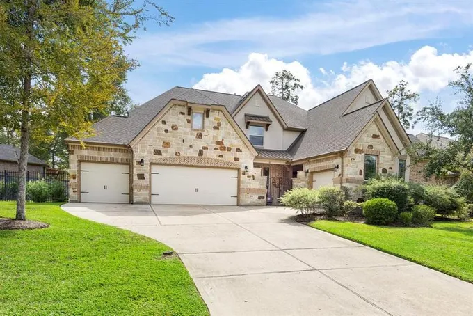 39 Caprice Bend Pl, Tomball, TX 77375 for Sale