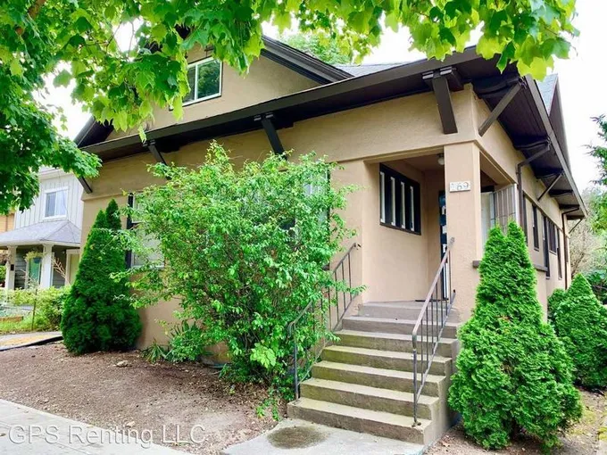 169 23 Ave - 1A  Available NOW. Remodeled. Central District for Sale