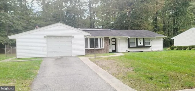 2550 Lisa Dr, Waldorf, MD 20601  MLS# MDCH2028336 for Sale