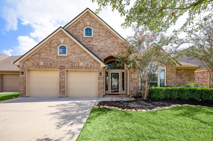 31823 Forest Oak Ln, Conroe, TX 77385 - MLS 14612196 for Sale