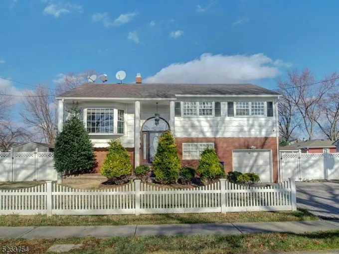 49 DAWN DR, Woodbridge Twp. NJ 07064 Single Family Residence For Sale  MLS# 3881123