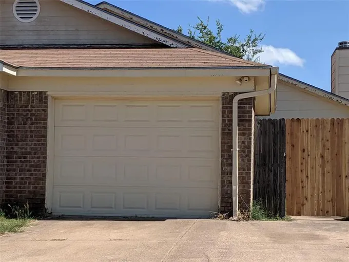 6451 Woodbeach Dr, Fort Worth, TX 76133 for Rent