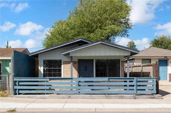 818 S 17 1/2 Street, Mc Allen, TX 78501 for Sale