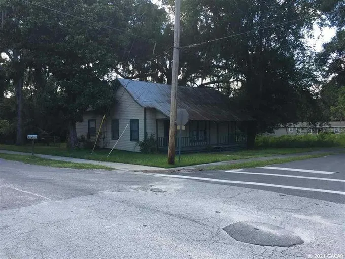 180 SW 258TH ST, Newberry, FL 32669 Single Family Residence For Sale  MLS# GC441358