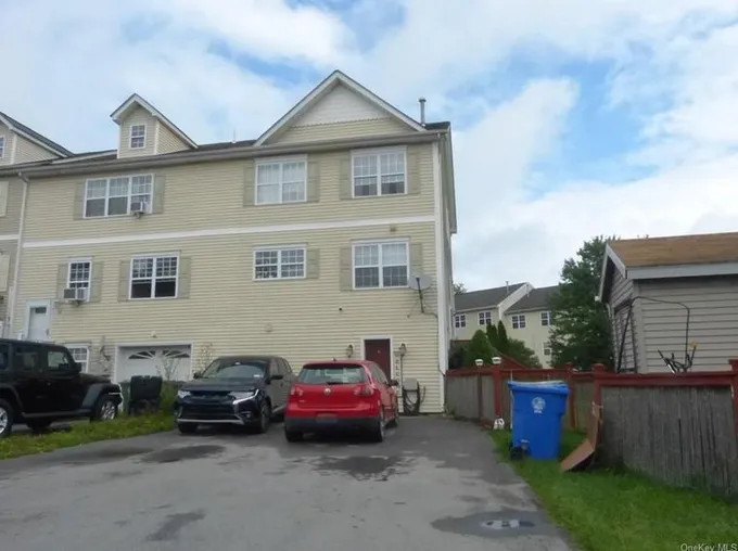 60 Peach Pl, Middletown, NY 10940 - MLS H6282274 for Sale