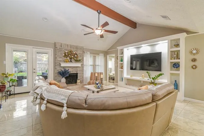 9614 Thistle Trail Dr, Houston, TX 77070 for Sale