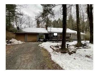 Springhouse Ln for Sale