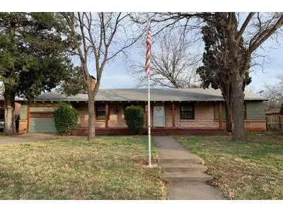 Crescent Dr for Sale