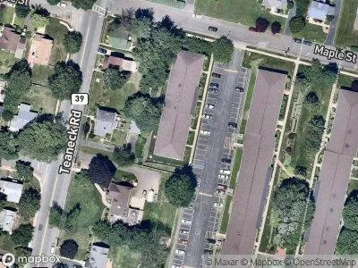 E Maple St for Sale