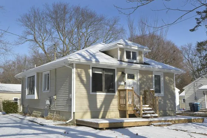 2103 MILES AVE, Kalamazoo, MI 49001 Single Family Residence For Sale  MLS# 23143456