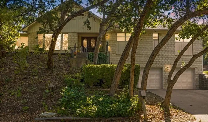 2621 ARROYO RD, Waco, TX 76710 Single Family Residence For Sale  MLS# 217899