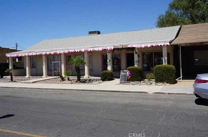 21972 US Hwy 18, Apple Valley, CA 92307 - MLS HD23146086 for Sale