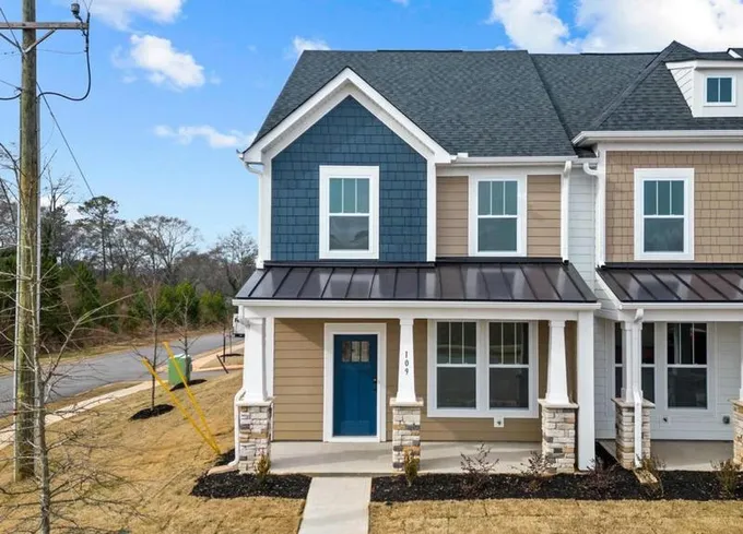 109 DALMATIAN DR, Spartanburg, SC 29307 Townhouse For Sale  MLS# 307103