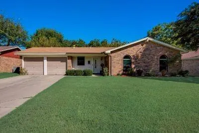 508 Nathan St, Burleson, TX 76028 for Sale