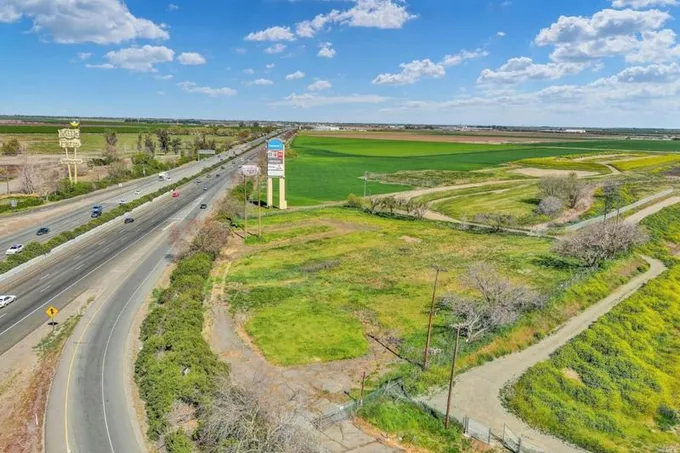 8362 AUCTION LN, Dixon, CA 95620 Land For Sale  MLS# 322014651 for Rent