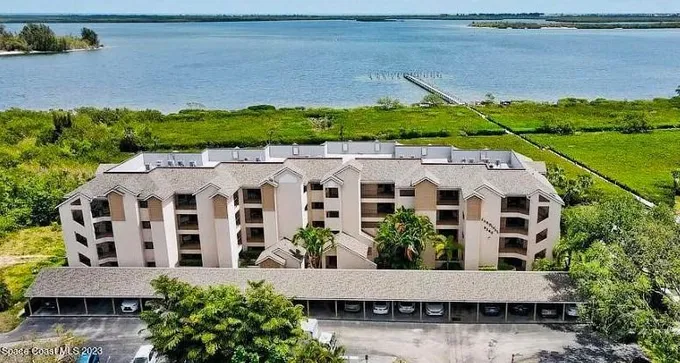 6240 E Mirror Lake Dr #303, Sebastian, FL 32958 - MLS 975280 for Sale