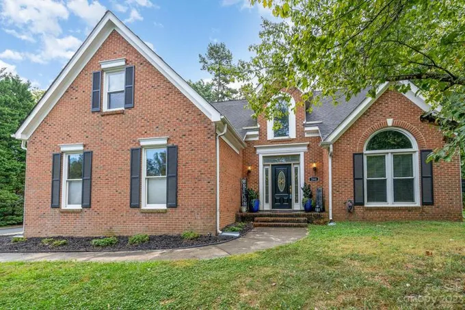 200 CHARTER OAK CT, Mooresville, NC 28115 Single Family Residence For Sale  MLS# 4074165