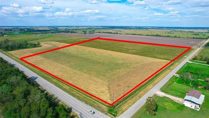 9905 Bushnell Rd, Needville, TX 77461 for Sale