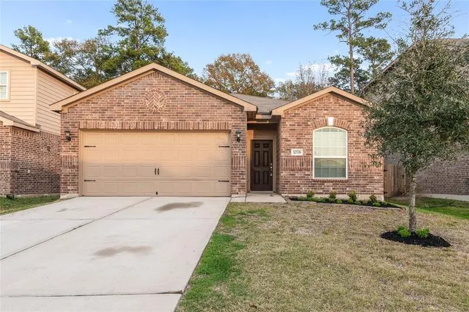 32576 Decker Creek Dr, PINEHURST, TX 77362 for Sale