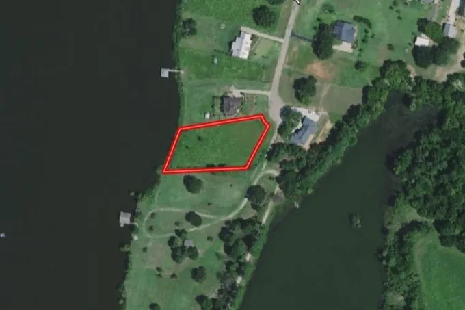 72 Shore Crest Way, Athens, TX 75752 for Sale