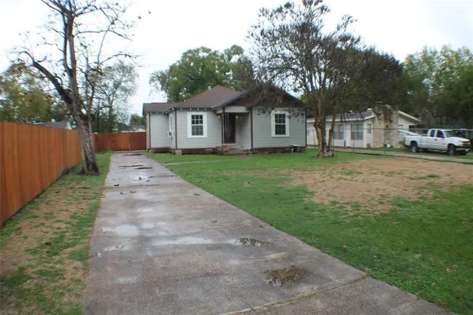 7145 Moline St, HOUSTON, TX 77087 for Sale