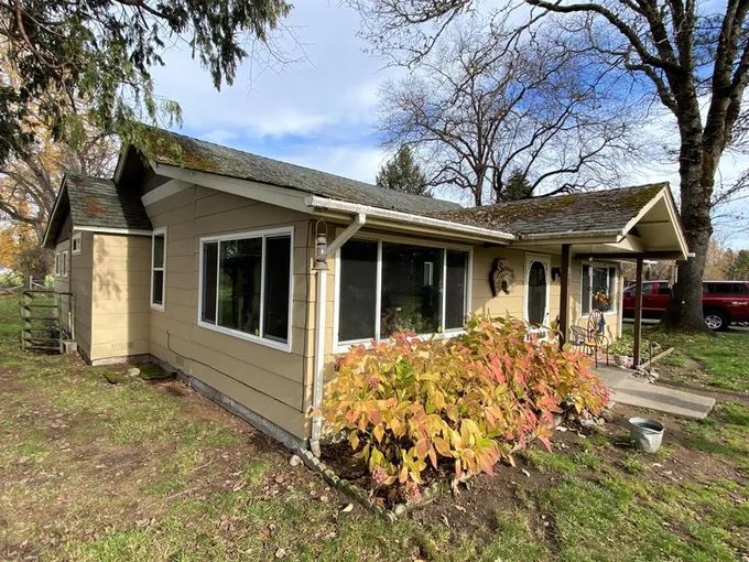 3595 S River Road, Grants Pass OR 97527 for Sale