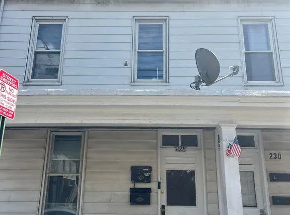 228 S Locust St - Hagerstown, MD 21740 - Home For Rent