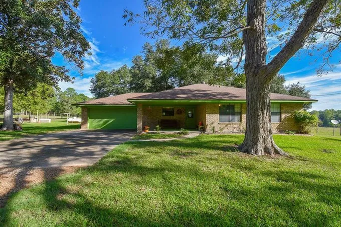 24306 Forest Glen Dr, Richards, TX 77873 for Sale