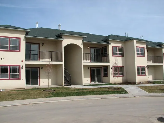 Cloverdale Manor - Boise  Riverside Management Company, Inc. for Sale